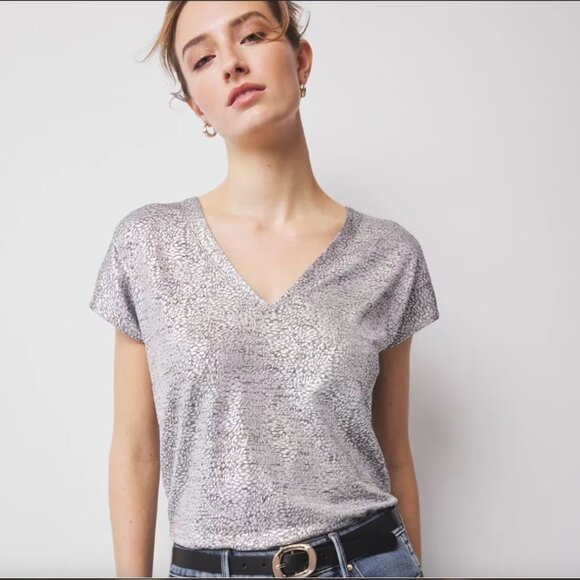 WHBM Power Tee Size Medium Hazel Bloom - Foil Magnetic - Picture 1 of 8